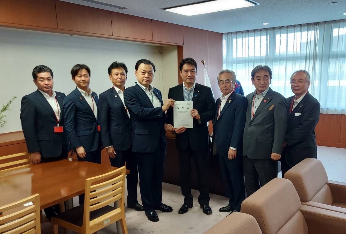 国土交通省尾﨑政務官