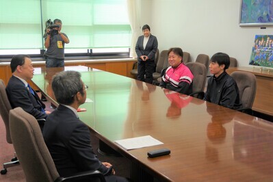 大会結果報告のようす