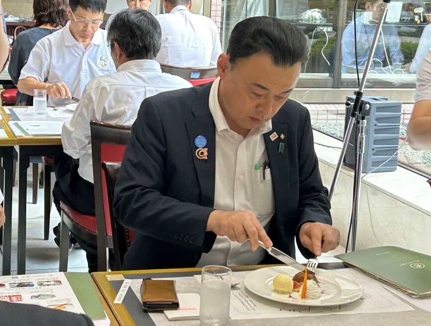 試食のようす