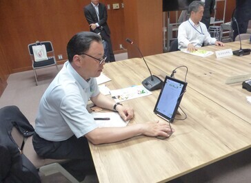 野菜の摂取量を測定する知事