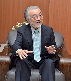 尾池和夫委員長の画像