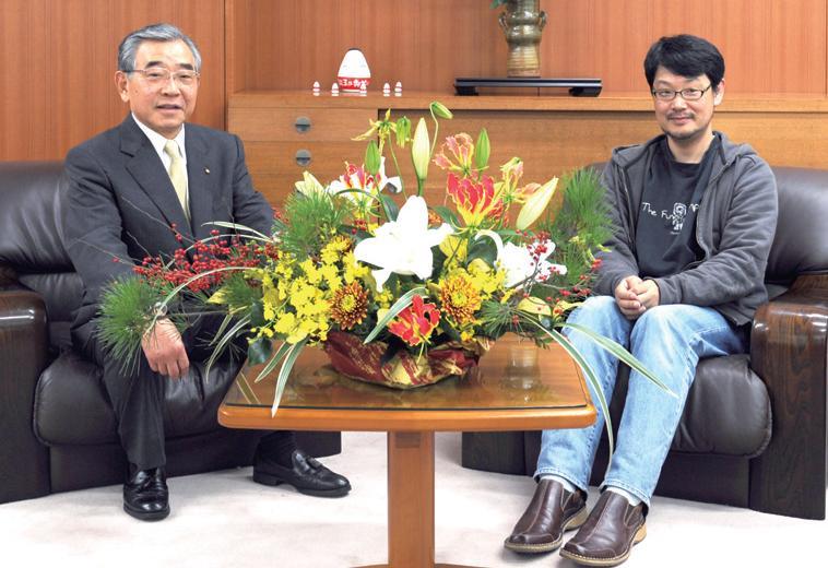 Ｒｕｂｙと島根のＩＴ産業振興について語り合うまつもとゆきひろ理事長（右）と溝口善兵衛知事の写真