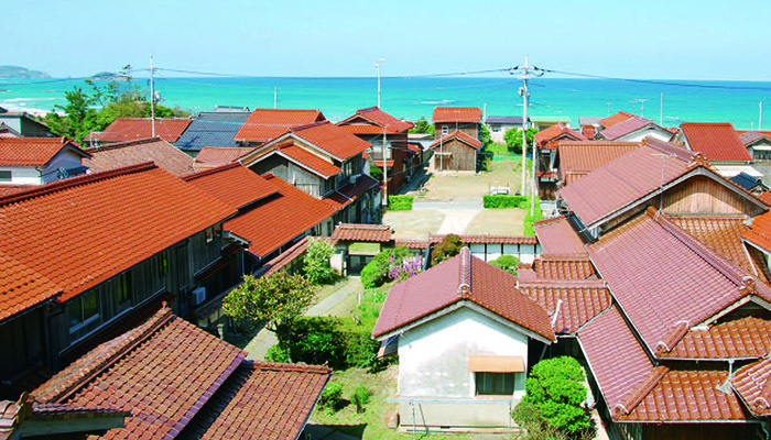 石州瓦の町並みの写真