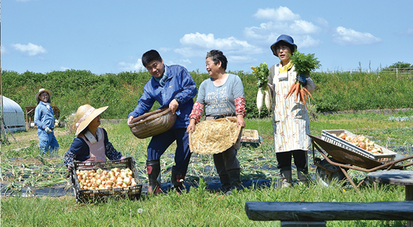 自然農法の農作業体験を提供する眞知子農園の写真