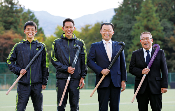 丸山知事と児島理事長と伊藤監督と恩田監督の写真