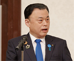 島根県知事丸山達也の写真