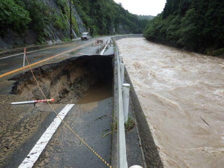 国道２６１号（邑南町井原）の被害状況