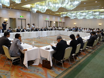 島根県総合戦略策定にあたり9月7日に開催した第3回県内各界の意見等を聴く会