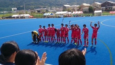 優勝に輝いたホッケー少年男子