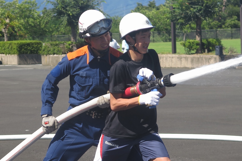 消防学校オープンキャンパス2019放水体験