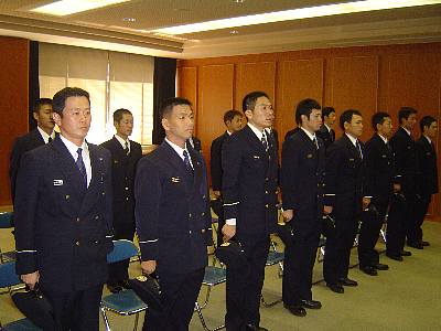 全員起立 全員起立