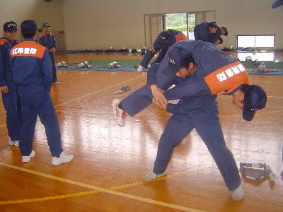 担ぎ上げる 担ぎ上げる