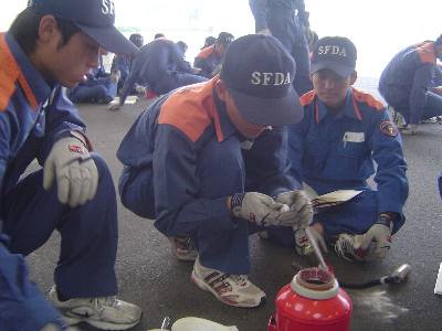 構造を調べる 構造を調べる