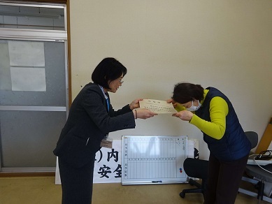 株式会社内田工務店表彰状授与の様子