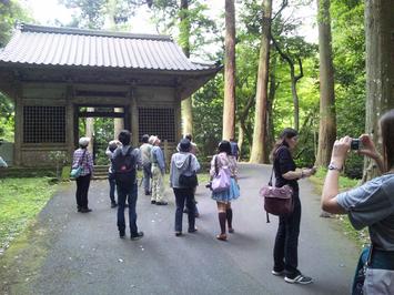 鰐淵寺前観察風景