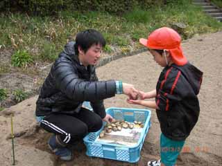 島根県 園児たちとじゃがいもを植えました トップ しごと 産業 農林業 地方機関 農林大学校 野菜専攻