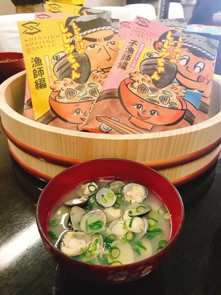 企画製造しているレトルトシジミとそれを使った味噌汁