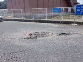 加茂漁港臨港道路アスファルト補修