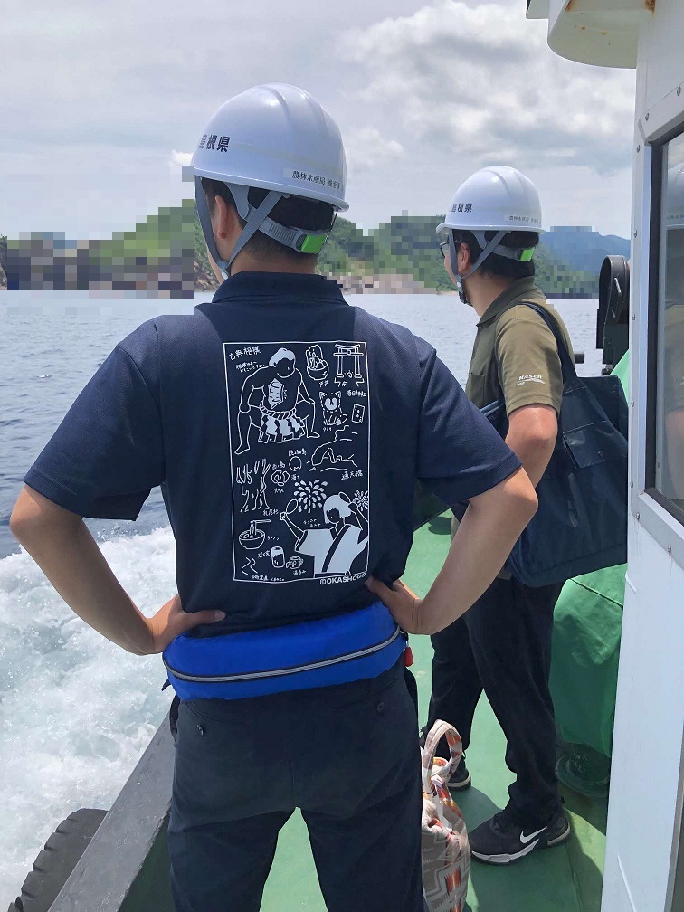 S先輩の背中を追うY技師の背中