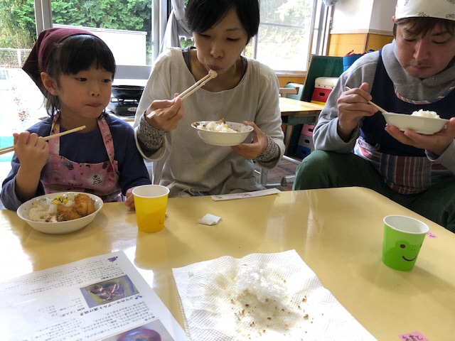 試食の様子