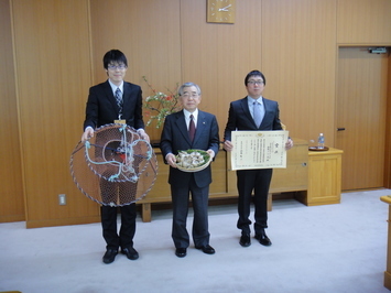 知事写真