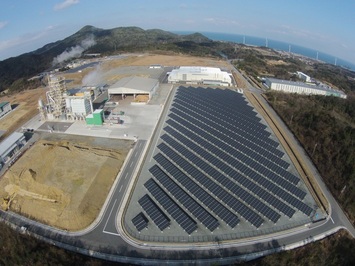 江津地域拠点工業団地太陽光発電所全体風景