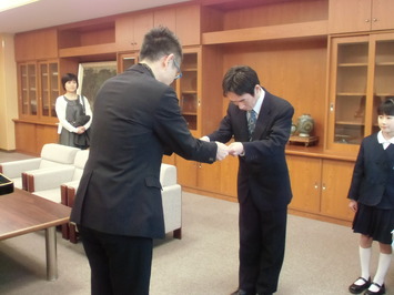 岩谷さん
