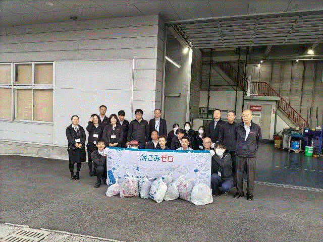 横断幕の集合写真