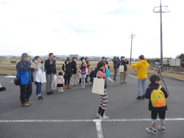 海洋センターでの観察会の写真（観察風景）