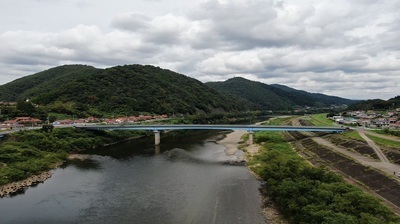 川下大橋の空撮動画です（外部サイト）