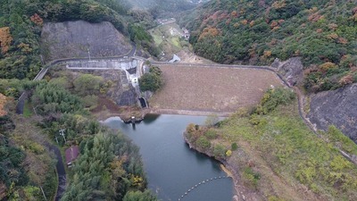 清瀧ダムの空撮動画です（外部サイト）