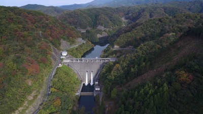 御部ダムの空撮動画です（外部サイト）