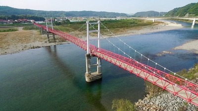 安富橋の空撮動画です（外部サイト）