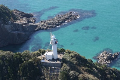 石見大崎鼻灯台２