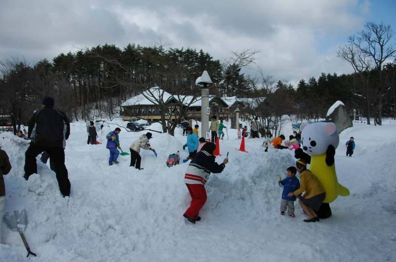 雪遊び