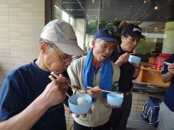 作業後にお食事をいただきました