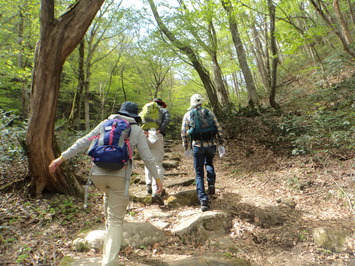 登山開始