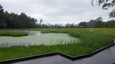 開会まえの雨降り