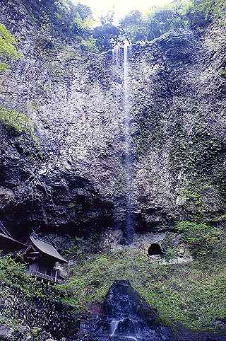 壇鏡の滝