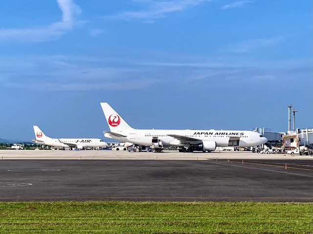 原さん撮影（Ｂ７６７とＥＲＪ）