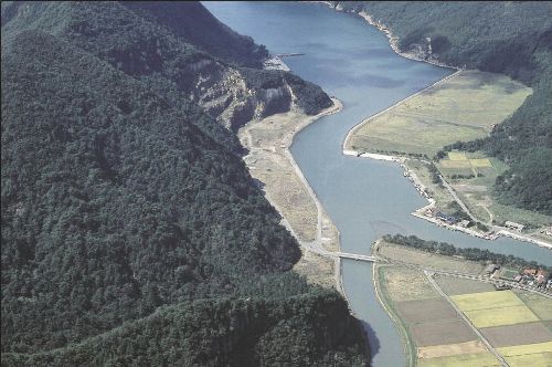 重栖地区の航空写真です。