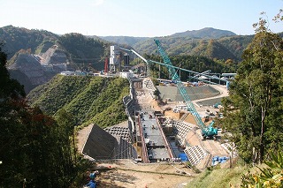 鞍部ダム、平成２２年１１月施工状況