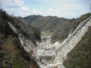 本体ダム、平成２４年３月施工状況