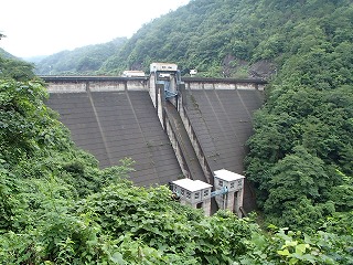 浜田ダム再開発工事、施工状況、平成２６年６月、下流面