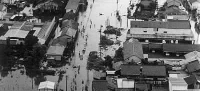 水浸しの松江駅(2)