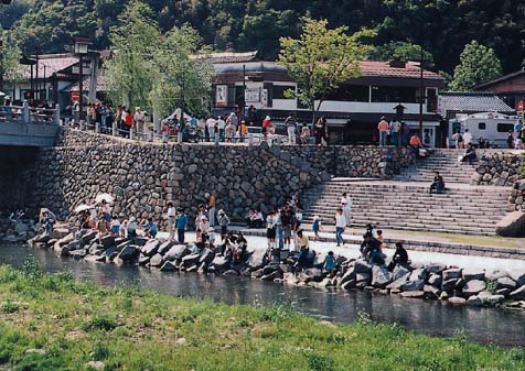 写真（川原の庭）