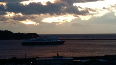 夕日と船の写真その３です
