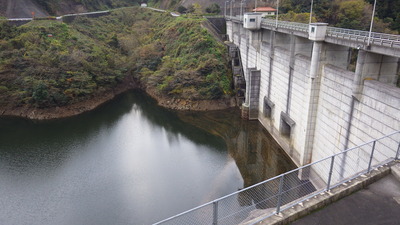11月16日の御部ダムの写真です