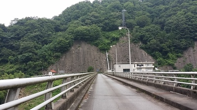 御部ダムの堤体照明の写真です