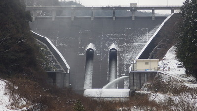 雪の御部ダムの写真その２です